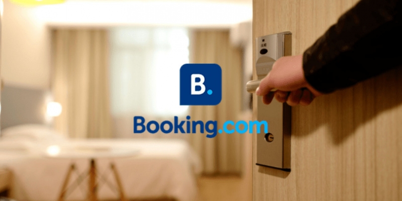 Que prévoit Booking pour la relance?